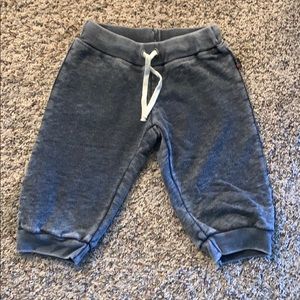 T2 love crop joggers